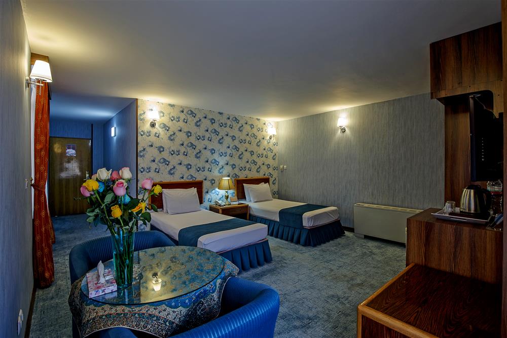 پارسیان سوئیت