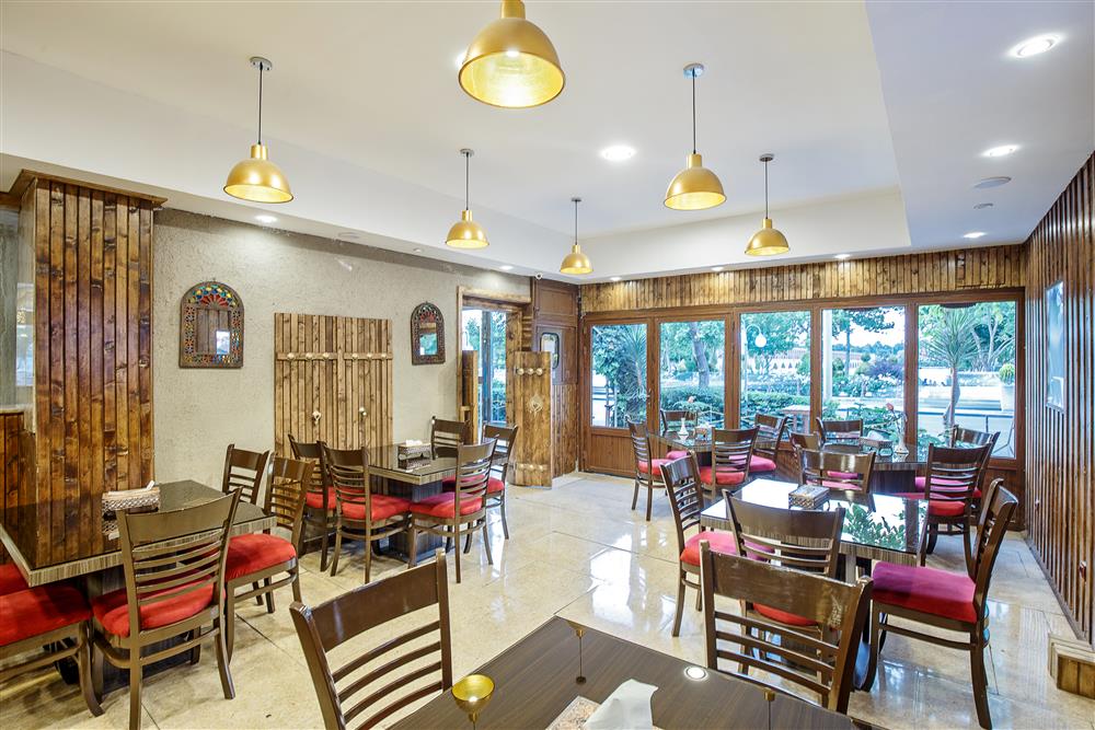 پارسیان سوئیت